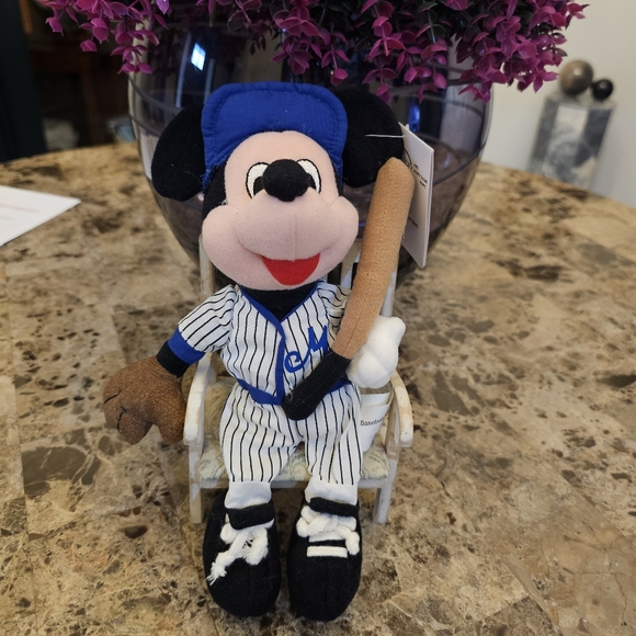 DISNEY Vintage 90s Baseball Mickey Mouse Bean Bag Plush New with Tag - Picture 7 of 12